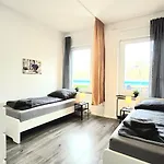 Apartment Modernes Mit Einzelbetten & Wlan & Kostenlosen Parkplaetzen & Voll Ausgestattet In *