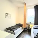 Appartement Modernes Mit Einzelbetten & Wlan & Kostenlosen Parkplaetzen & Voll Ausgestattet In