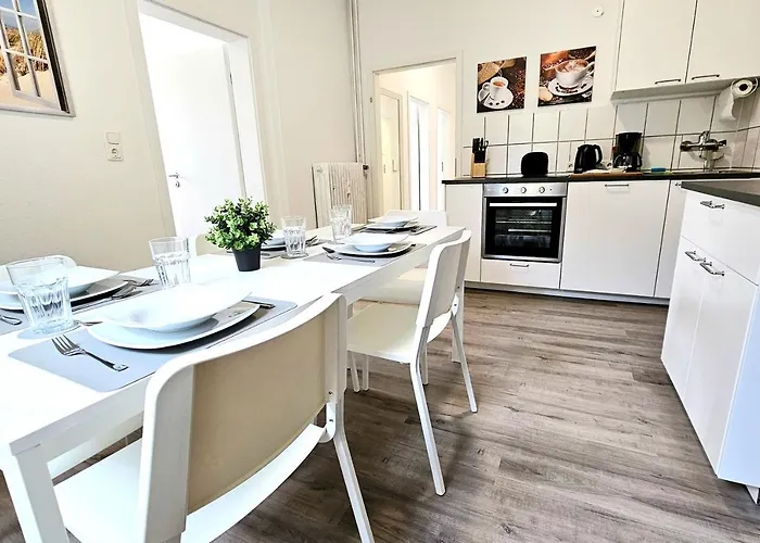 Modernes Apartment Mit Einzelbetten & Wlan & Kostenlosen Parkplaetzen & Voll Ausgestattet In Altena דירה *