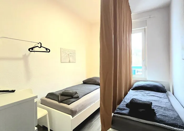 -cs24- In - Six Beds - Alt0102 * Altena